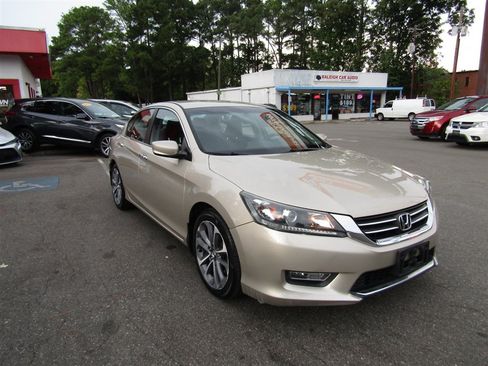 Used 2013 Honda Accord Sport image 8