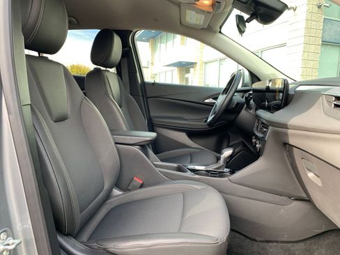 Used 2025 Buick Encore GX Preferred image 34