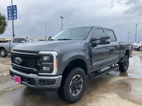 Used 2023 Ford F250 Lariat w/ Lariat Ultimate Package AWD/4WD image 3
