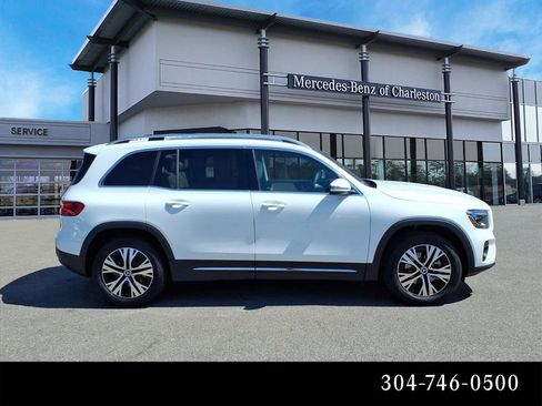 Used 2026 Mercedes-Benz GLB 250 4MATIC image 2