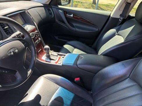 Used 2016 INFINITI QX50 AWD w/ Premium Plus Package image 4