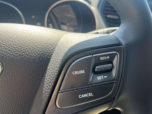 Used 2017 Hyundai Santa Fe Sport FWD image 25