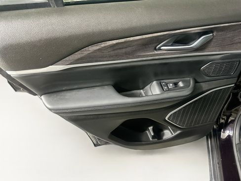 Used 2022 Jeep Grand Cherokee Limited 4xe image 25