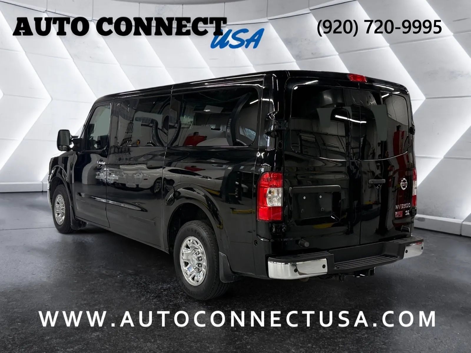 Used 2015 Nissan NV 3500 SL w/ Technology Package RWD image 9