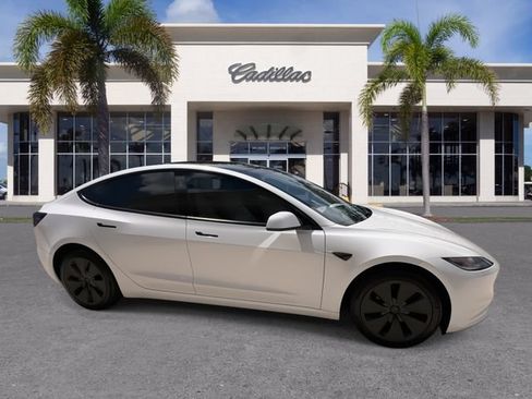 Used 2025 Tesla Model 3 Long Range RWD image 17