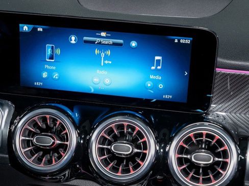 Certified 2025 Mercedes-Benz GLB 35 AMG 4MATIC image 19