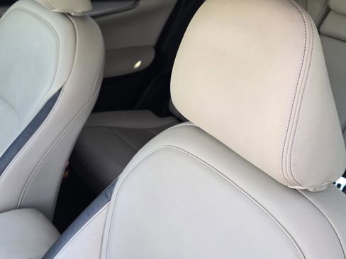 Used 2021 INFINITI QX50 Sensory image 21