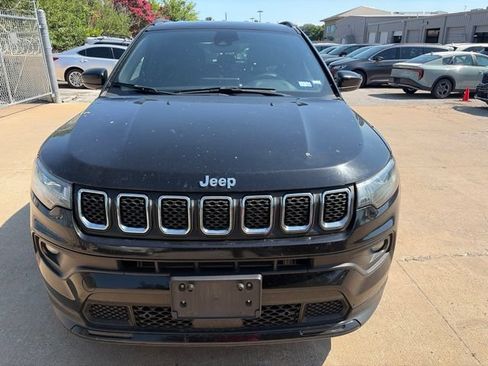 Used 2024 Jeep Compass Latitude AWD/4WD image 5