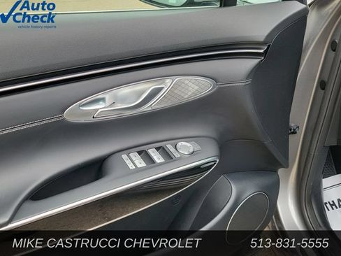 Used 2025 Genesis GV70 2.5T AWD/4WD image 17