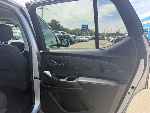 Used 2020 Chevrolet Traverse LT AWD/4WD image 13