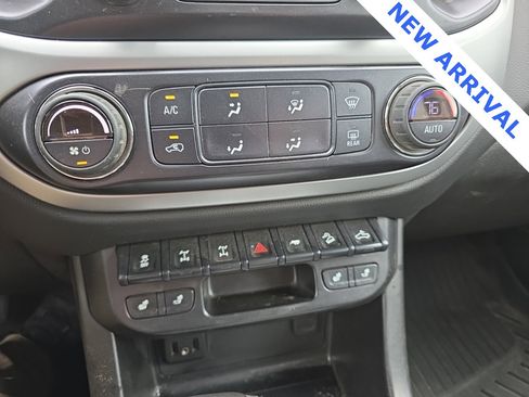 Used 2021 Chevrolet Colorado ZR2 w/ Colorado ZR2 Bison Edition image 24