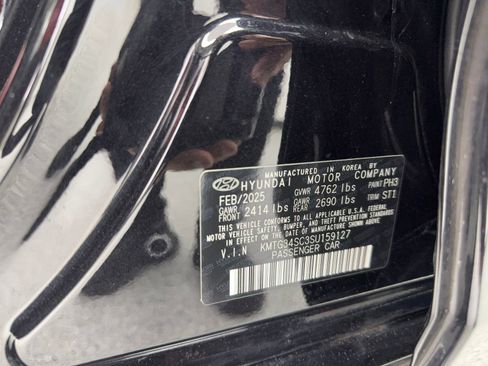 Used 2025 Genesis G70 2.5T w/ Sport Prestige Package image 56