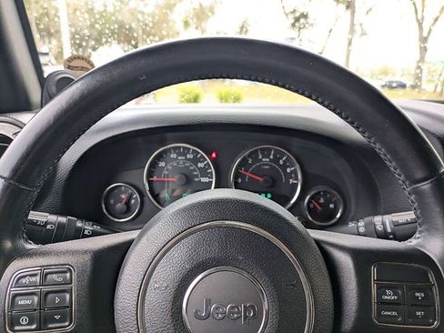 Used 2012 Jeep Wrangler Unlimited Sport image 28