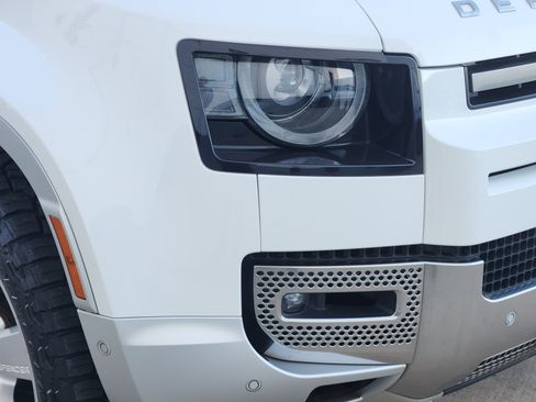 Used 2023 Land Rover Defender 130 First Edition image 7
