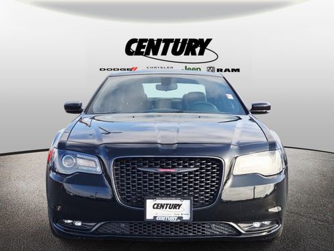 Used 2023 Chrysler 300 S image 9