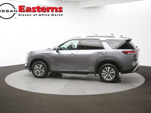Used 2023 Nissan Pathfinder SL AWD/4WD image 60
