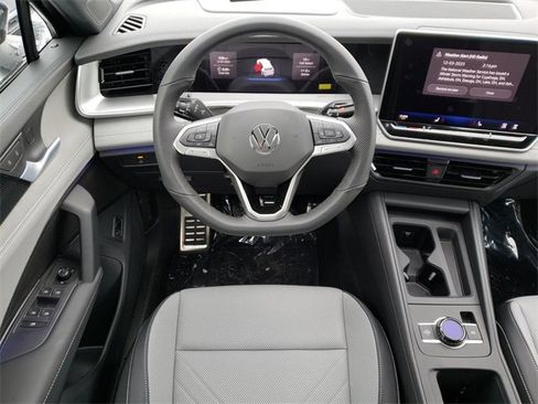 New 2026 Volkswagen Tiguan SE R-Line image 10