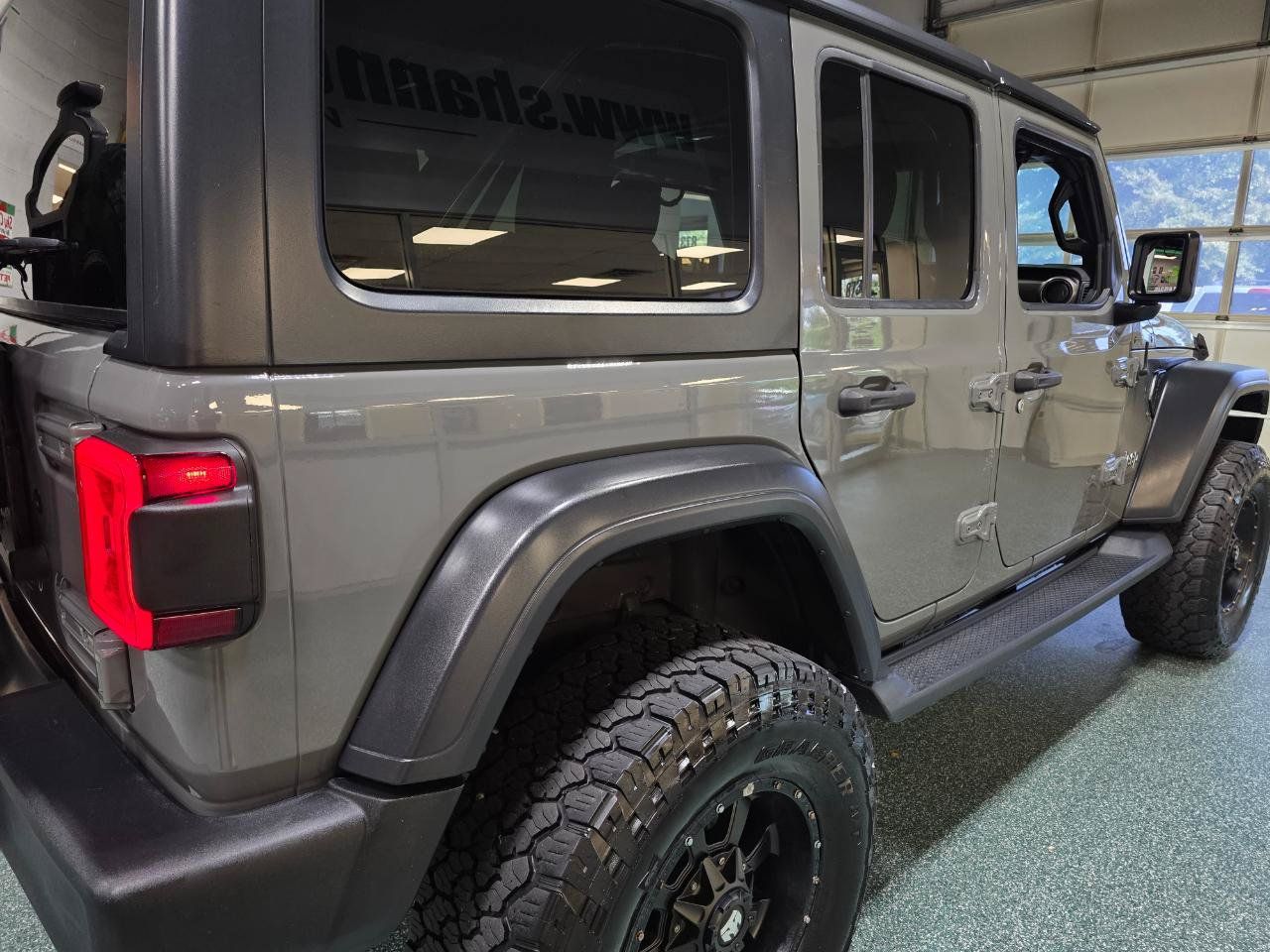 Used 2018 Jeep Wrangler Unlimited Sport S AWD/4WD image 7