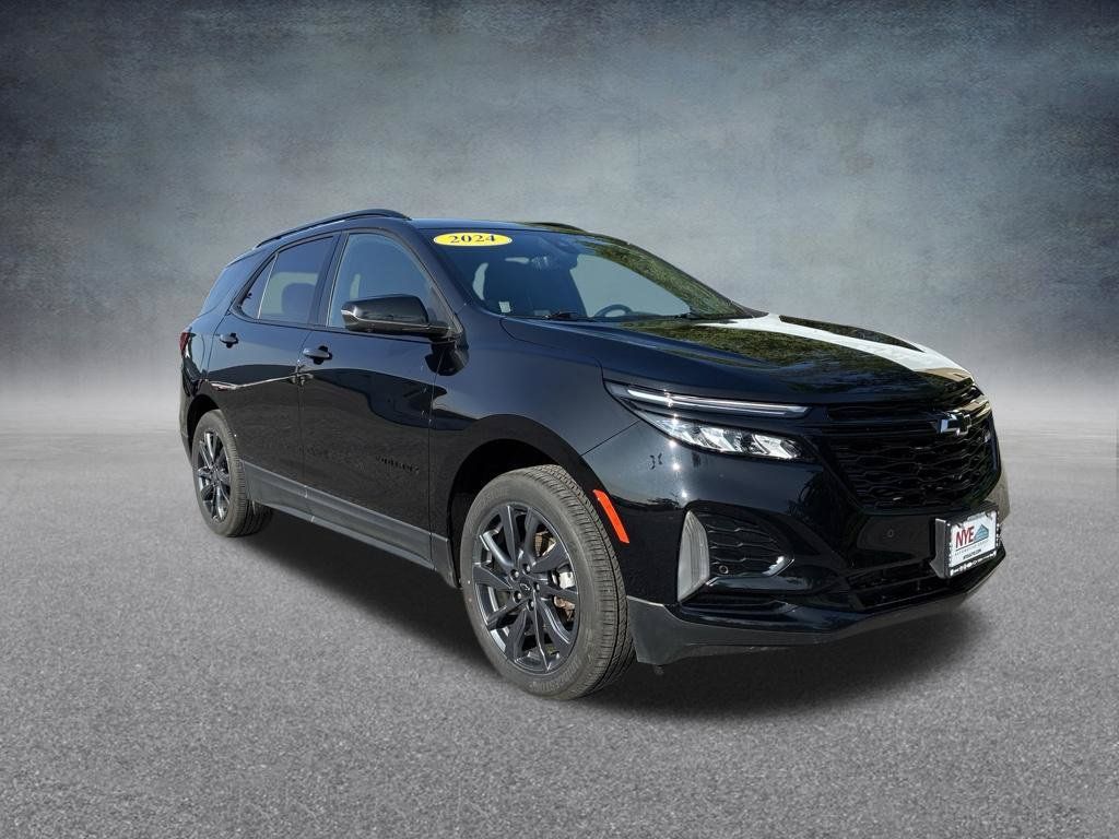 Used 2024 Chevrolet Equinox RS w/ RS Leather Package AWD/4WD image 8