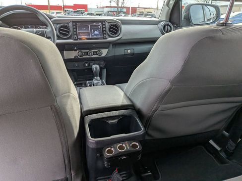 Used 2020 Toyota Tacoma SR5 image 13
