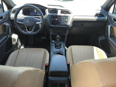 Used 2023 Volkswagen Tiguan SE FWD image 15
