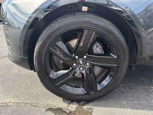 Used 2023 Land Rover Discovery HSE R-Dynamic image 9