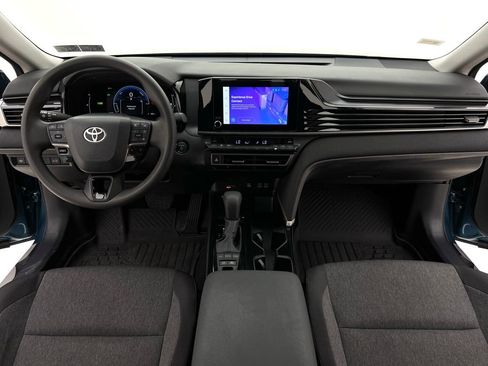 Used 2025 Toyota Camry LE FWD image 21