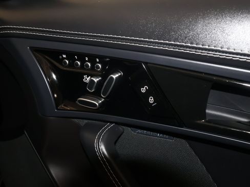 Used 2018 Jaguar F-TYPE 400 Sport AWD/4WD image 53