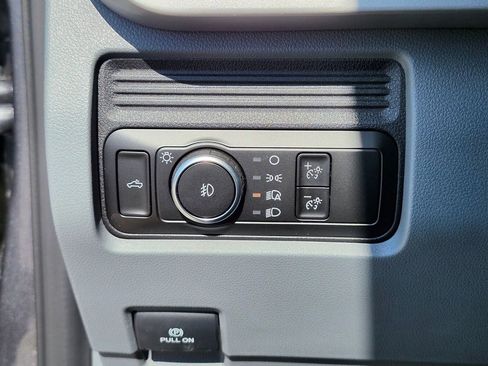 New 2026 Ford F250 XL w/ XL Chrome Package image 18