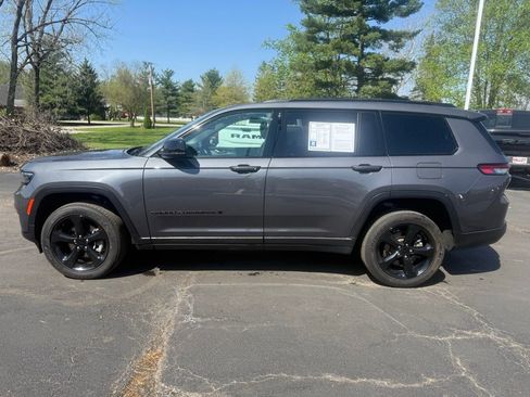 Used 2024 Jeep Grand Cherokee L Altitude AWD/4WD image 6