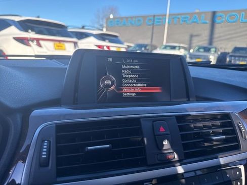 Used 2016 BMW 320i xDrive 320i xDrive image 26