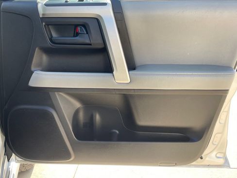 Used 2013 Toyota 4Runner SR5 RWD image 27