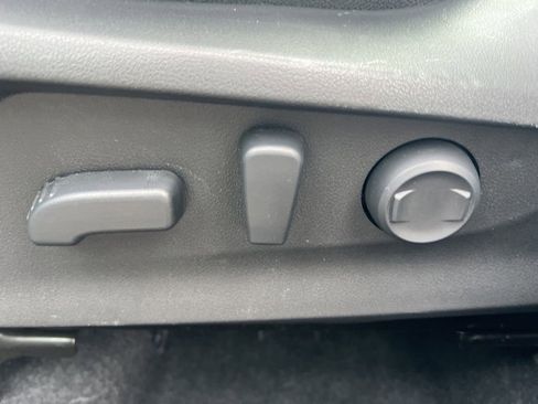 Used 2023 Subaru Forester Premium image 11