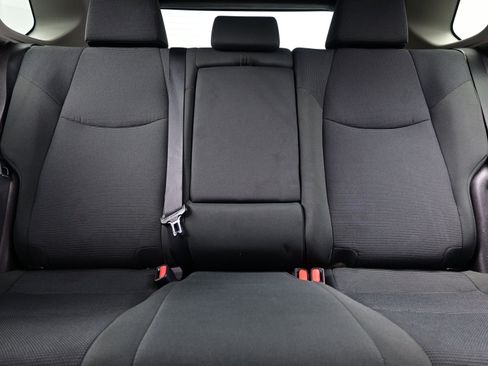 Used 2021 Toyota RAV4 LE image 15