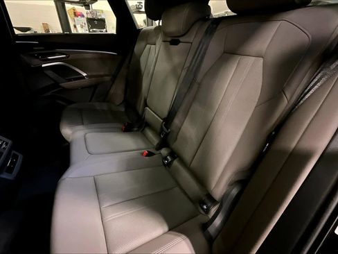 Used 2025 Audi Q5 Premium Plus image 19