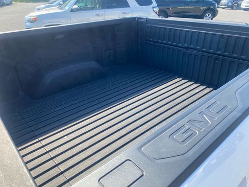 Used 2024 GMC Sierra 1500 Denali Ultimate image 10