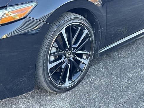 Used 2020 Toyota Camry XSE image 31