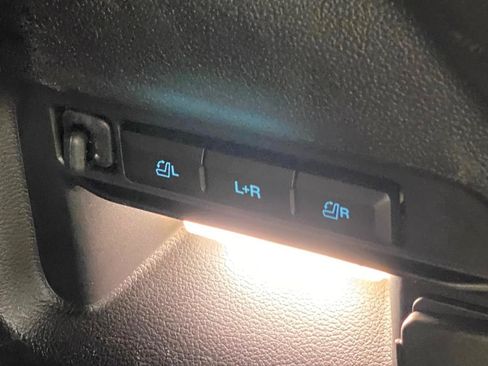 Used 2021 Ford Explorer Platinum w/ Equipment Group 601A AWD/4WD image 11