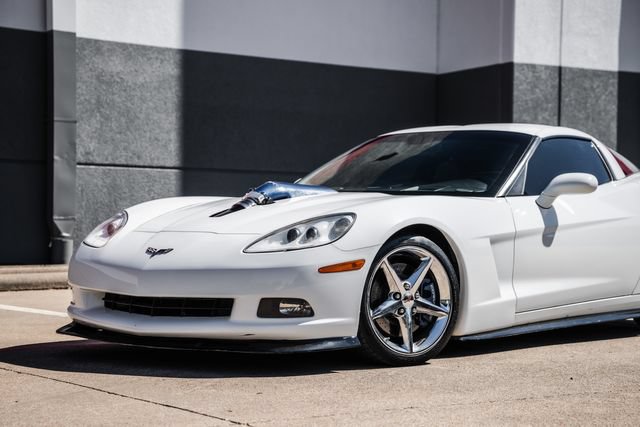 Used 2012 Chevrolet Corvette Coupe w/ 2LT Preferred Equipment Group RWD image 38