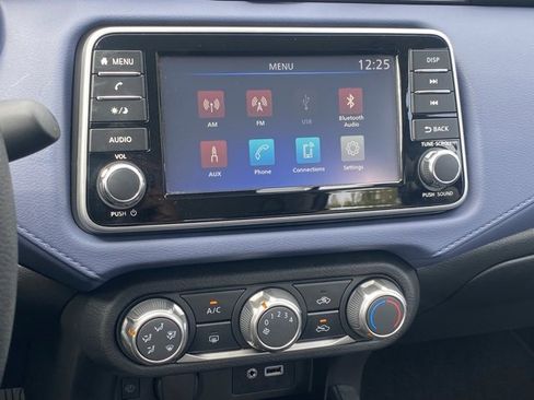 Used 2024 Nissan Versa SV w/ Trunk Package image 20