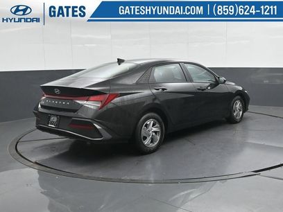 New 2026 Hyundai Elantra SE