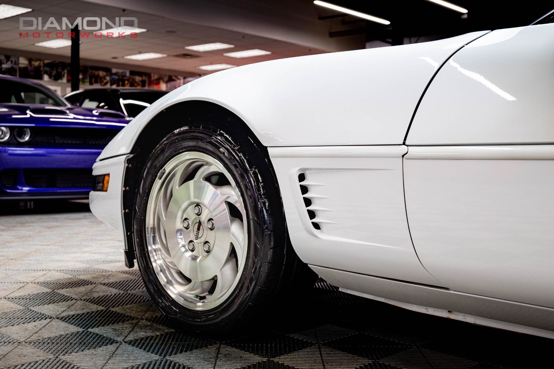 Used 1995 Chevrolet Corvette Coupe RWD image 36