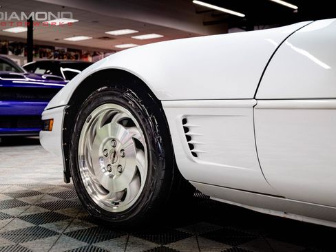 Used 1995 Chevrolet Corvette Coupe image 36