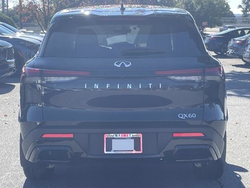 Certified 2025 INFINITI QX60 Pure image 3