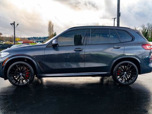 Used 2021 BMW X5 M50i image 13
