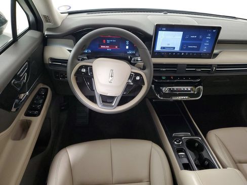 Certified 2024 Lincoln Corsair AWD image 16