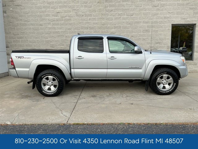 Used 2012 Toyota Tacoma 4x4 Double Cab w/ TRD Sport Pkg image 4