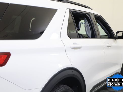 Used 2023 Ford Explorer XLT w/ Equipment Group 202A image 6