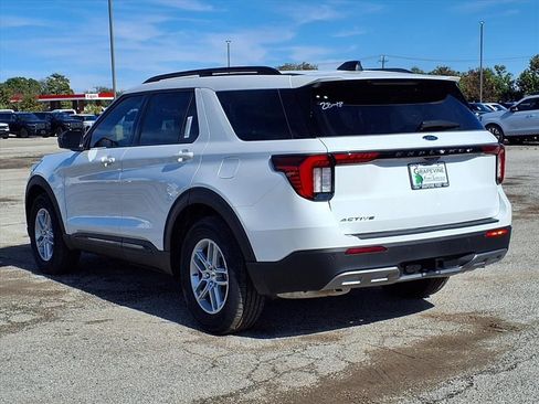 New 2026 Ford Explorer Active w/ Active Comfort Package image 6