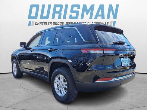 Used 2023 Jeep Grand Cherokee Laredo image 4